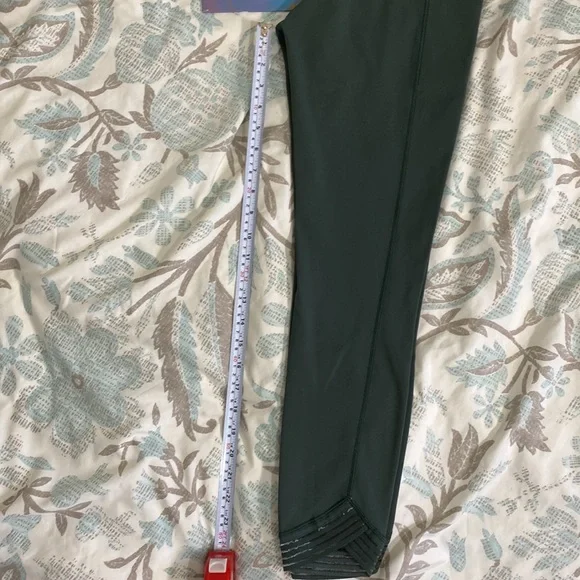 LULULEMON!! Find focus 7/8 25 size 6!! Deep Ivy - Picture 10 of 14